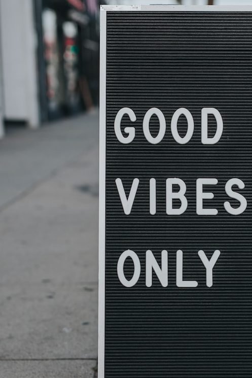good vibes only text